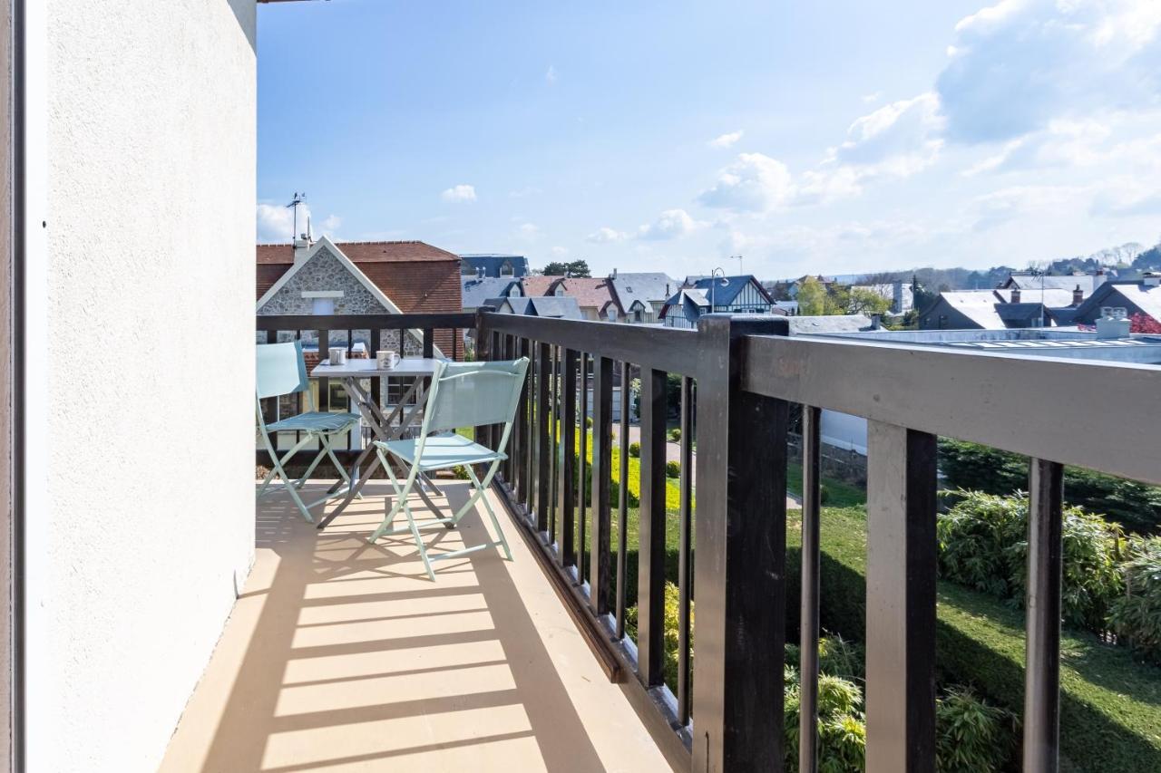 Le Carrousel - Appartement avec studio attenant Deauville Extérieur photo